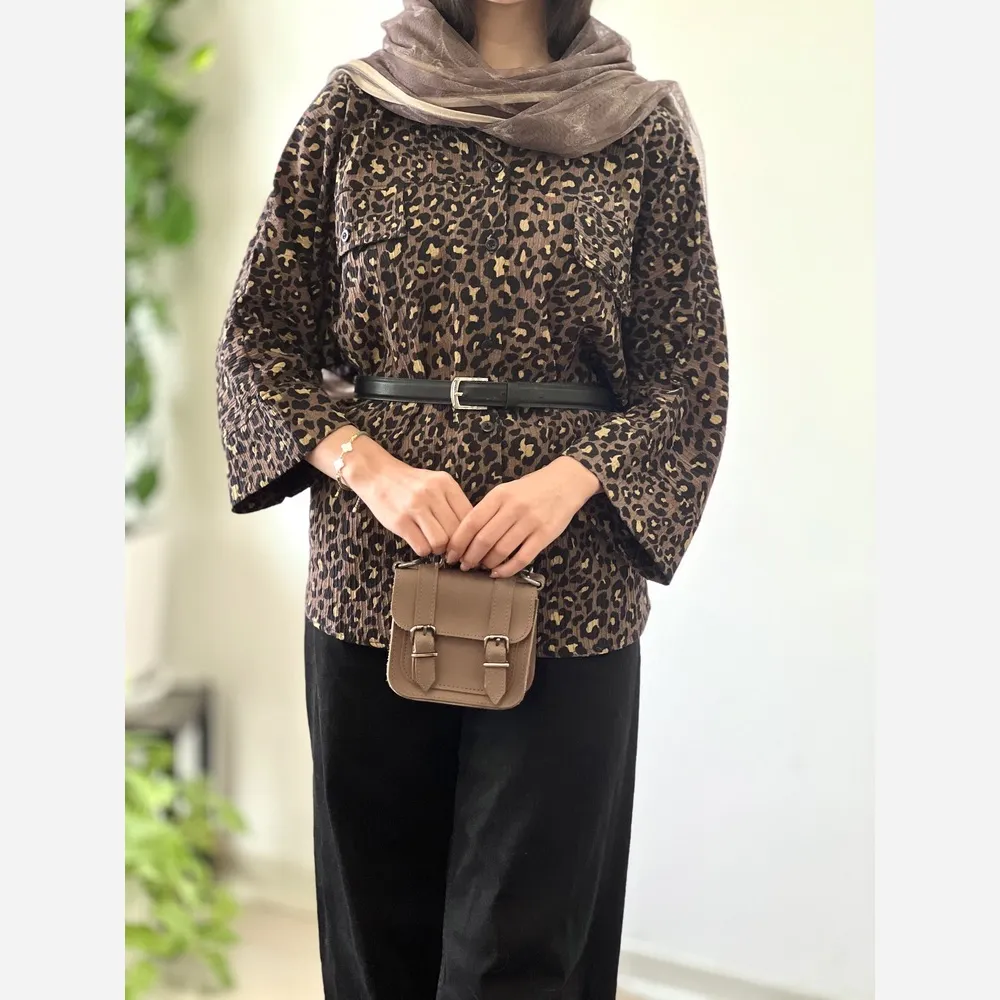 شومیز زنانه طرح پلنگی جنس کریشه نخ فری سایز