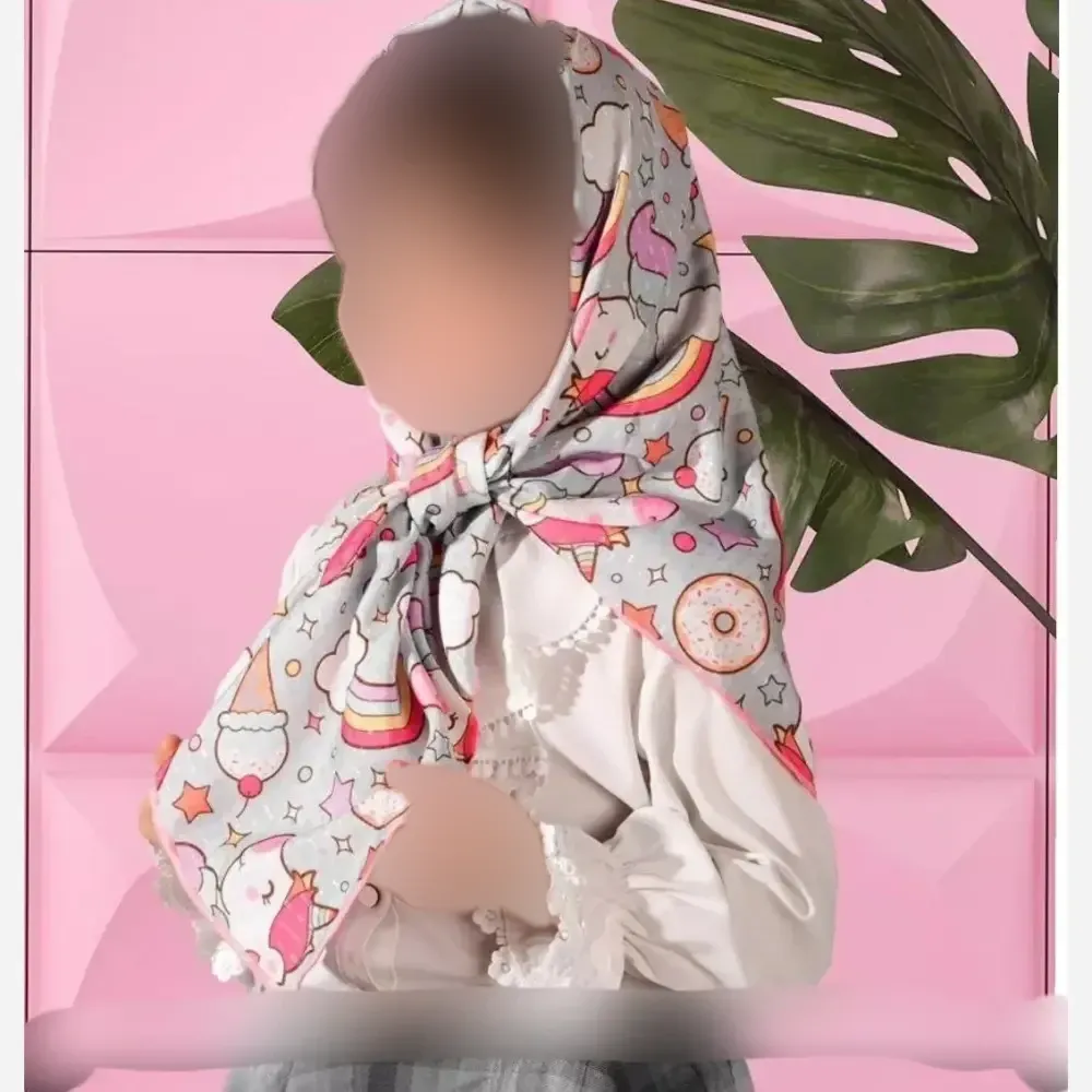 بسته دو عددی روسری ساتن دخترانه قواره 70 سانتیمتر دوردوخت با طرح فانتزی