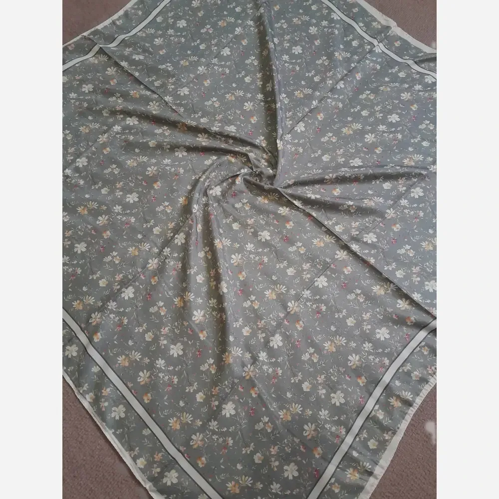روسری نخی گل ریز قواره 100 سانتی متر تابستانی