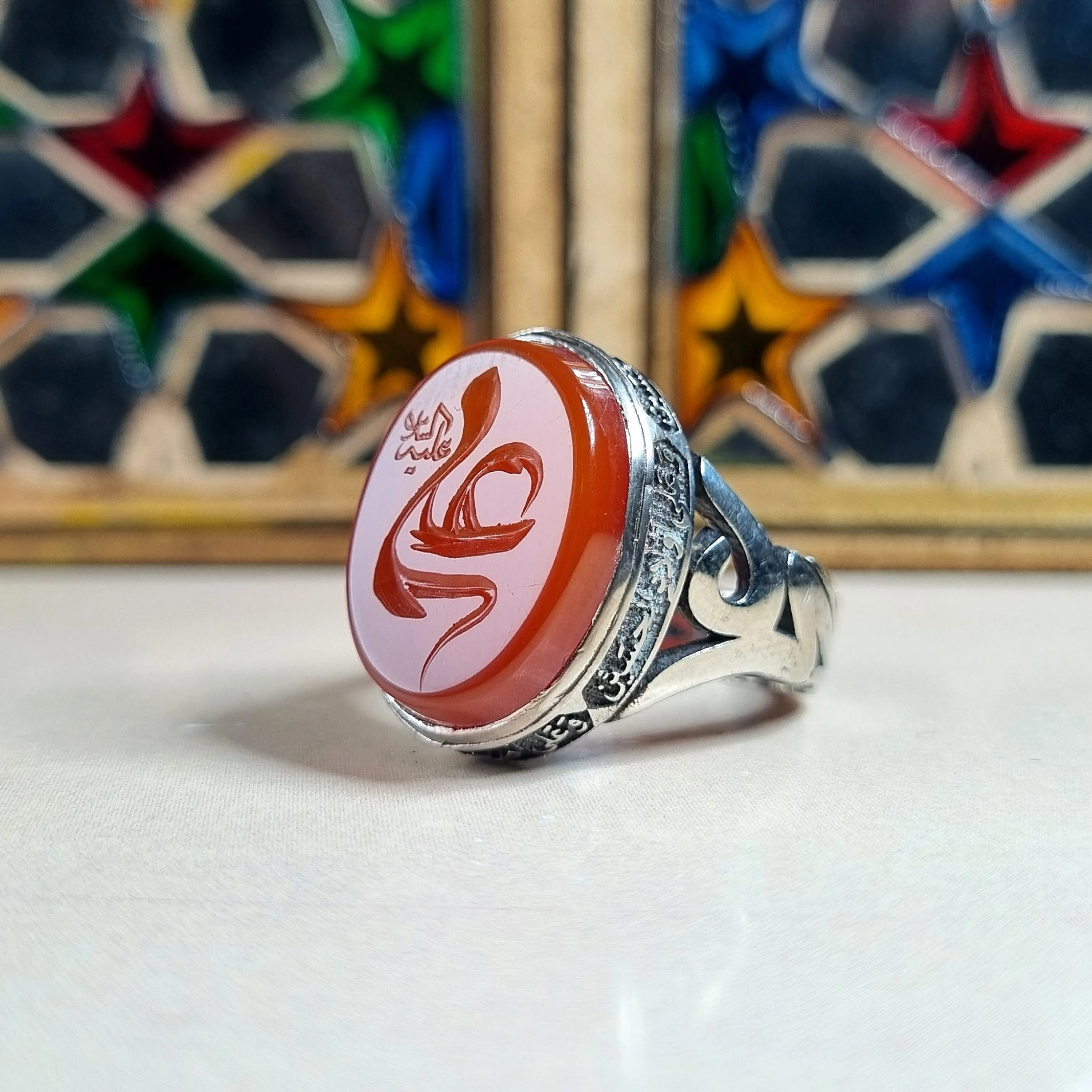 انگشتر مردانه نقره روس با نگین عقیق سرخ و حکاکی نام علی (ع)
