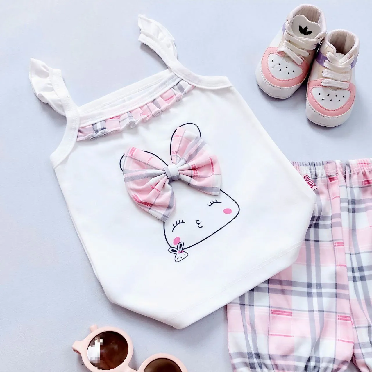 تاپ شورت نوزادی دخترانه طرح خرگوش چهارخونه صورتی جنس پنبه ای