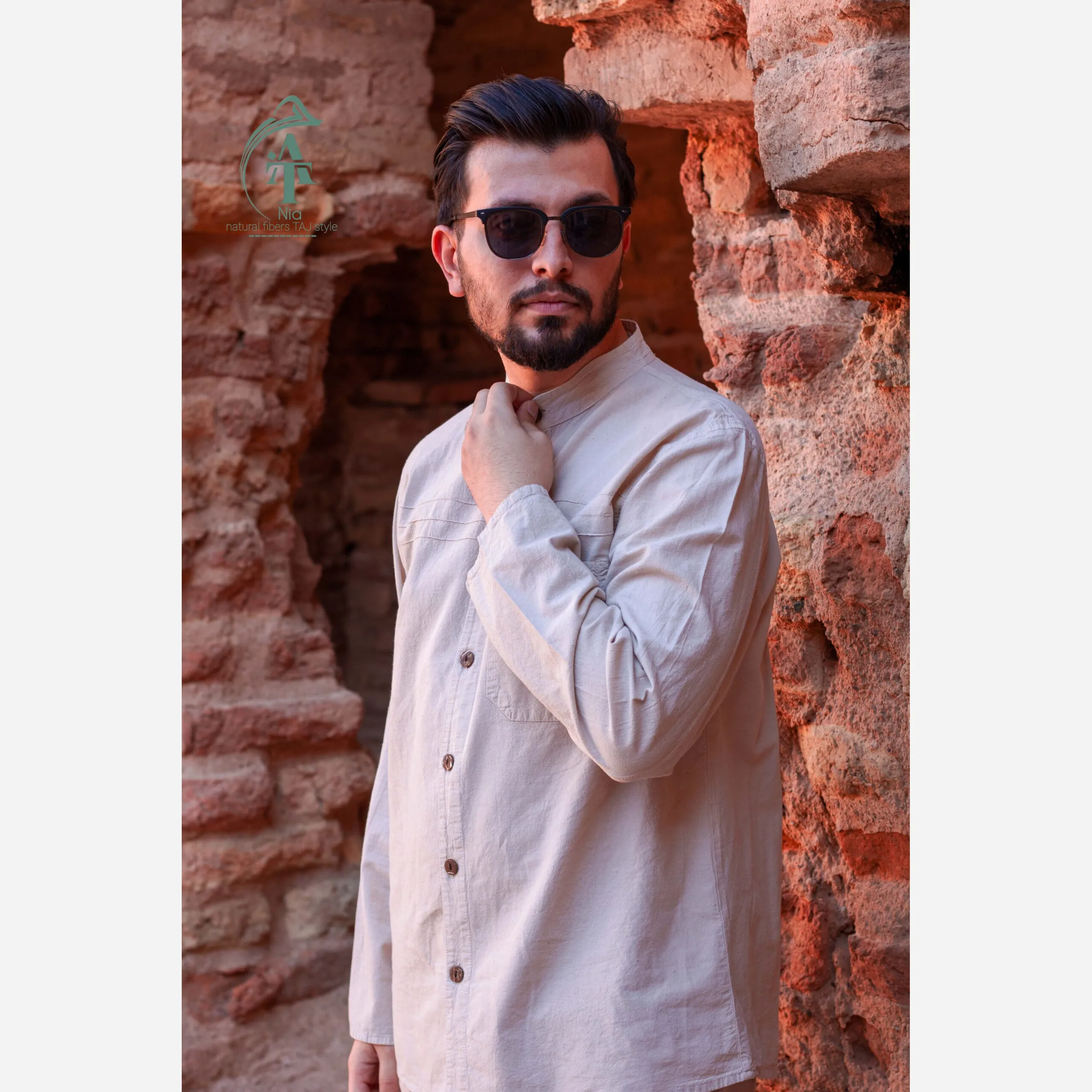 پیراهن مردانه الیاف طبیعی تمام دکمه سه خط رنگ استخوانی