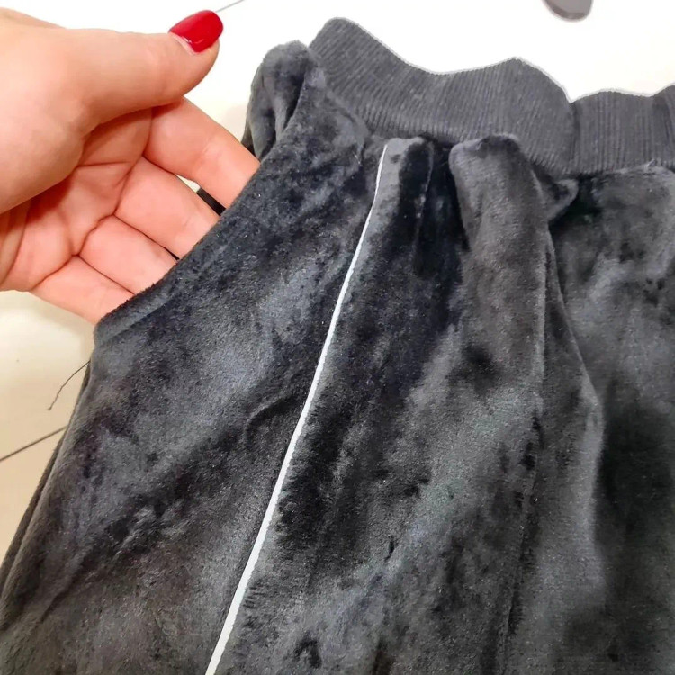 ست بلوز و شلوار مخمل توخز دخترانه مناسب 2 تا 8 سال