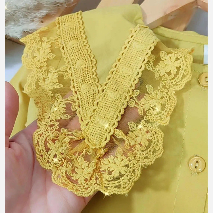شومیز مجلسی دخترانه کتان نخ یقه گیپور وارداتی سایز 3 تا 8 سال