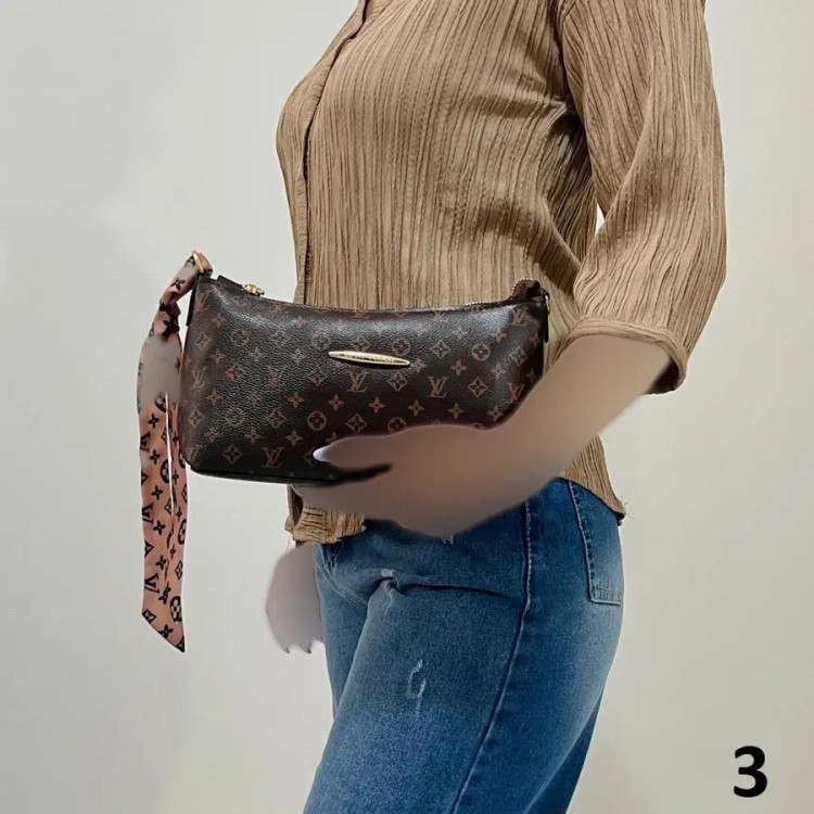 کیف دستی دوشی زنانه طرح دار کد 1419 جنس چرم مصنوعی