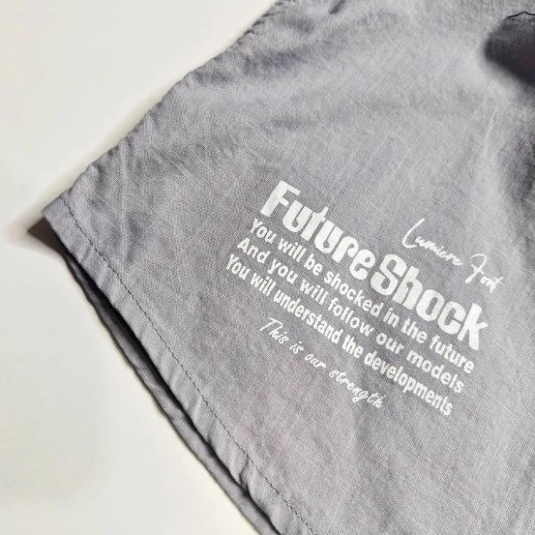 بلوز لینن اسپرت یقه فرنچ طرح future مناسب دختر و پسر 7 تا 12 سال