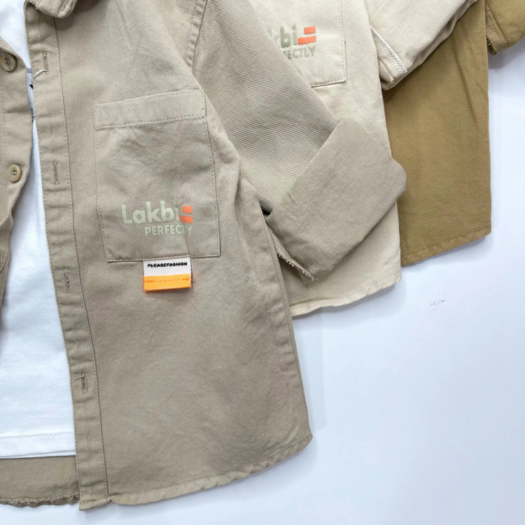 ست دو تکه اسپرت پسرانه شامل پیراهن کتان و تیشرت رنگ خردلی