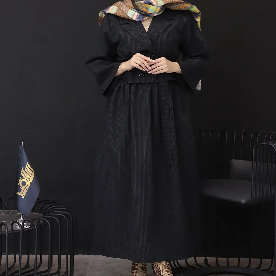 کت دامن زنانه مدل برشکا پارچه دیپلمات رنگ مشکی سایز 1 و 2